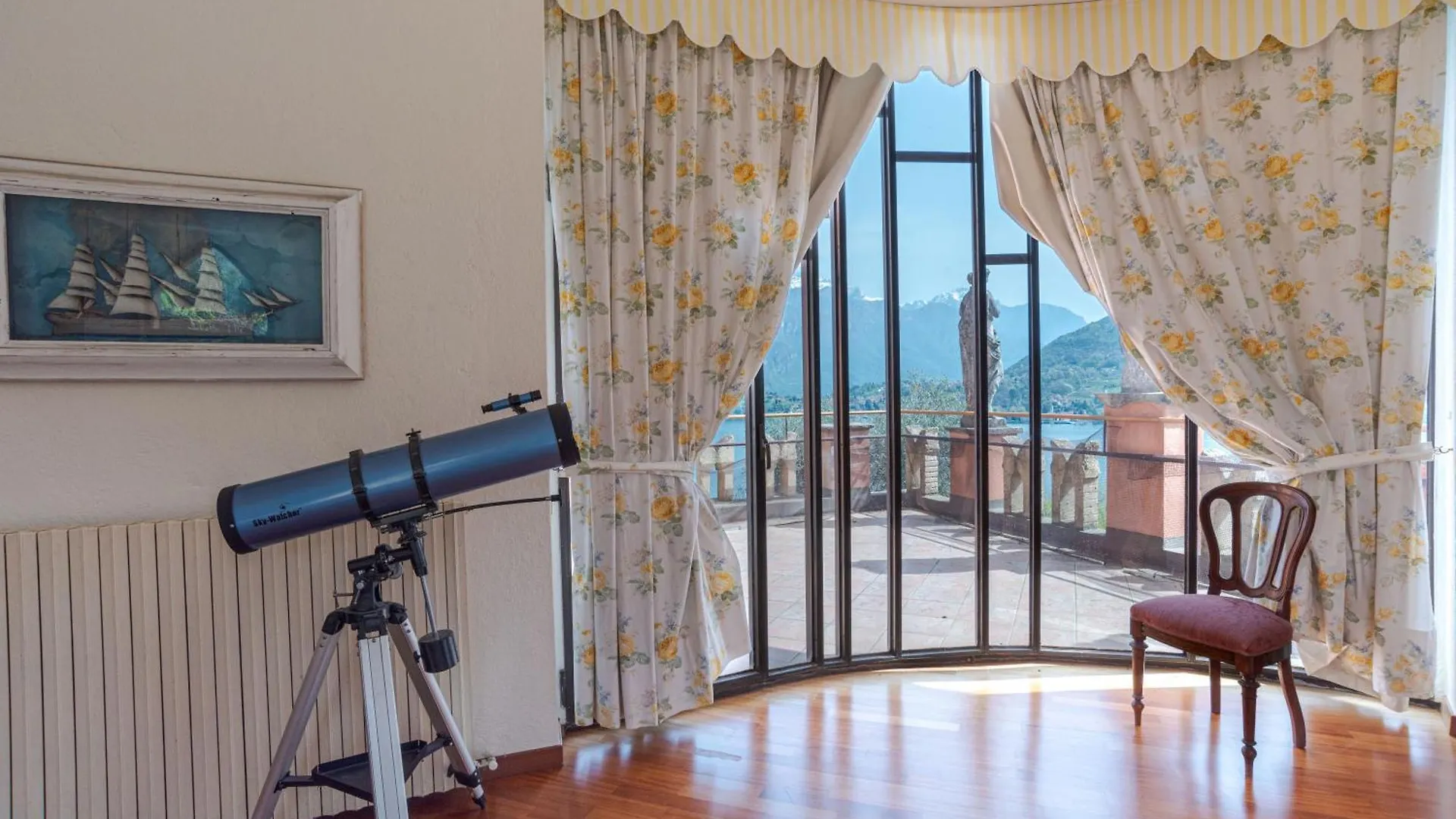 Apartament Stunning Castle In Tremezzo With Lake View 0*,  Włochy